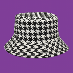 A Pata de Gallo Bucket Hat