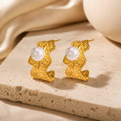 Aretes Hoja Dorada con Perla – Acero Inoxidable