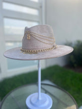 Gaia Hat