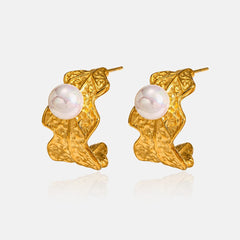 Aretes Hoja Dorada con Perla – Acero Inoxidable