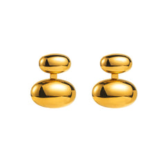 aretes dorados minimalistas con diseño moderno y sofisticado
