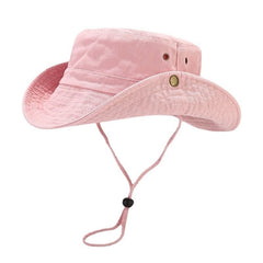 Sombrero Bucket Travesía color gris con cordón ajustable y ojales de ventilación para actividades al aire libre.